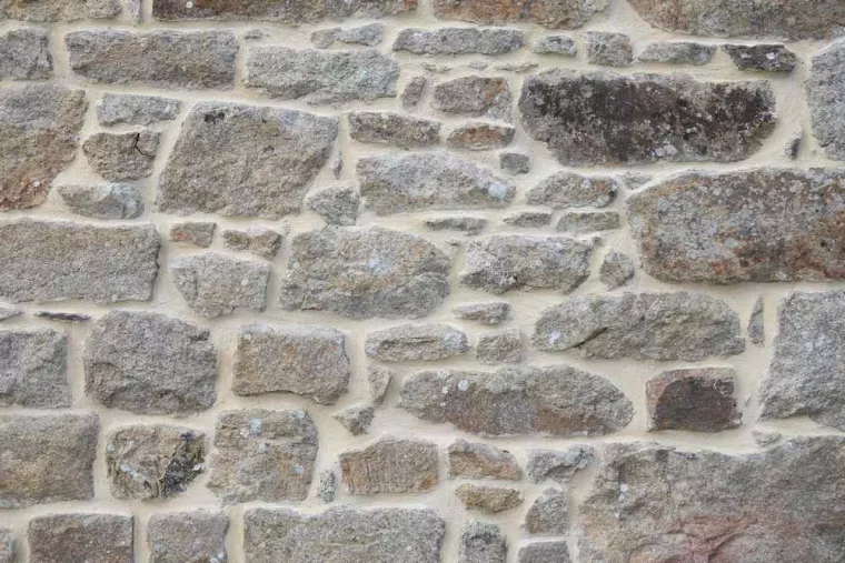 Quel type d'enduit mural pour une imitation pierre sur un mur de façade ancien ?, Auch, Façade Festi-Max