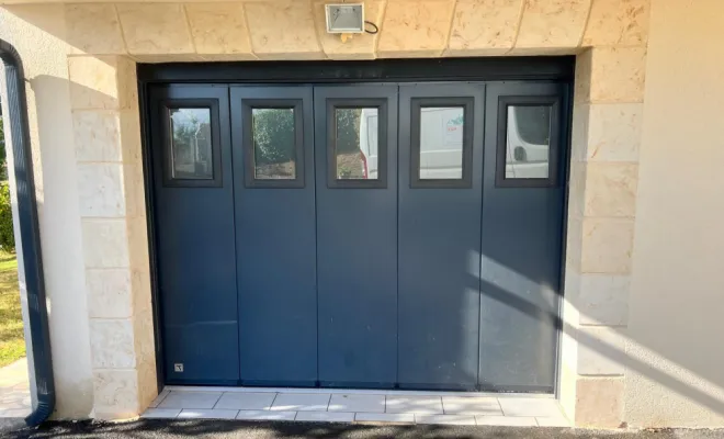 Finition imitation pierre pour encadrement de garage et porte fenêtre à Montaut, Auch, Façade Festi-Max