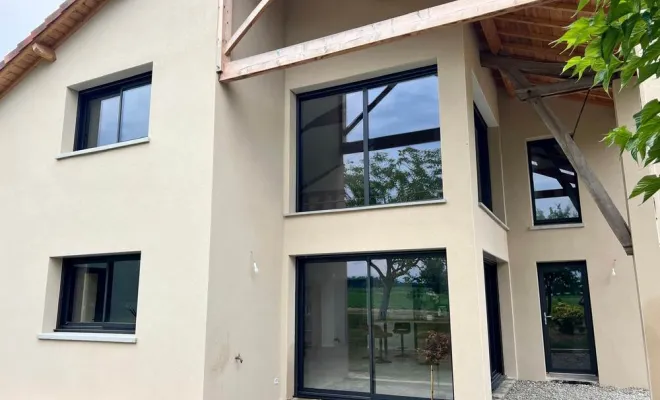 Bardage d'une ancienne façade de maison à Mirande, Auch, Façade Festi-Max